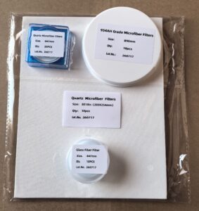 What are Grade 934-AH glass microfiber filter discs with 1.5 μm pore size used for?