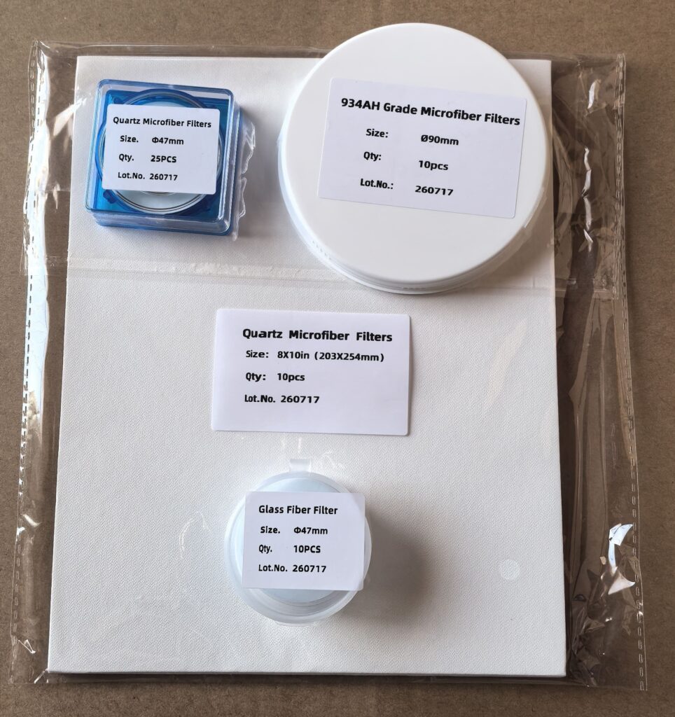 What are Grade 934-AH glass microfiber filter discs with 1.5 μm pore size used for?